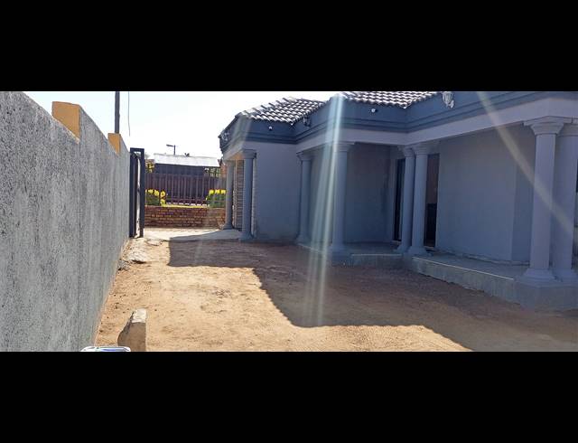 4 BEDROOM FREESTANDING SOLD IN ODINBURG GARDENS